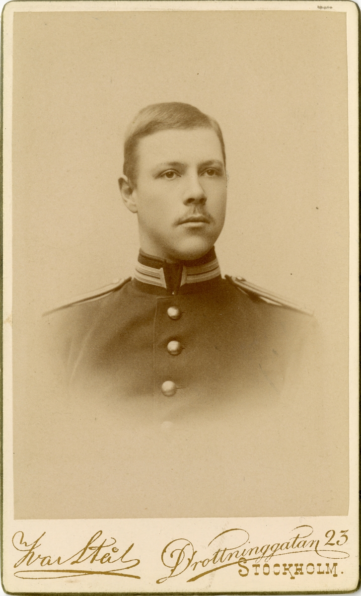 Porträtt av Fritz Carl-Adolf Louis Stackelberg, officer vid Jönköpings regemente.