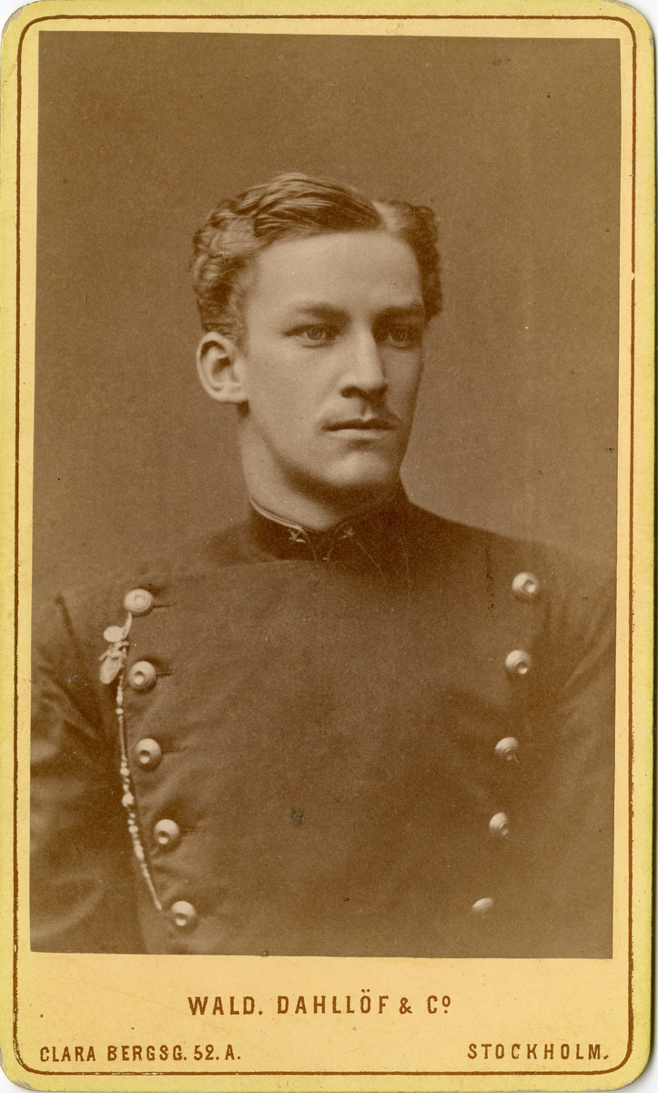 Porträtt av Hans Alexander Gustaf Altvater Pantzerhielm, underlöjtnant vid Kronobergs regemente I 11.