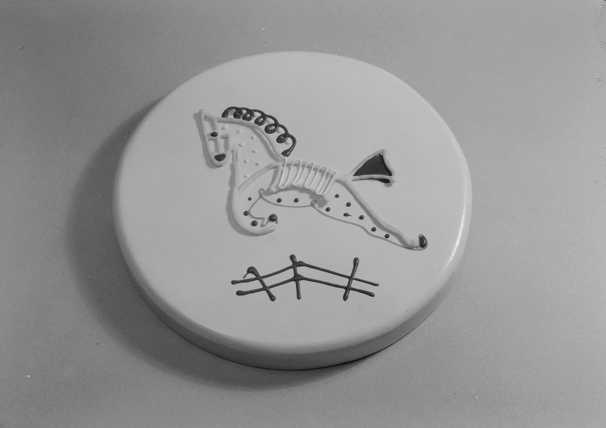 Kaker med forskjellig pynt