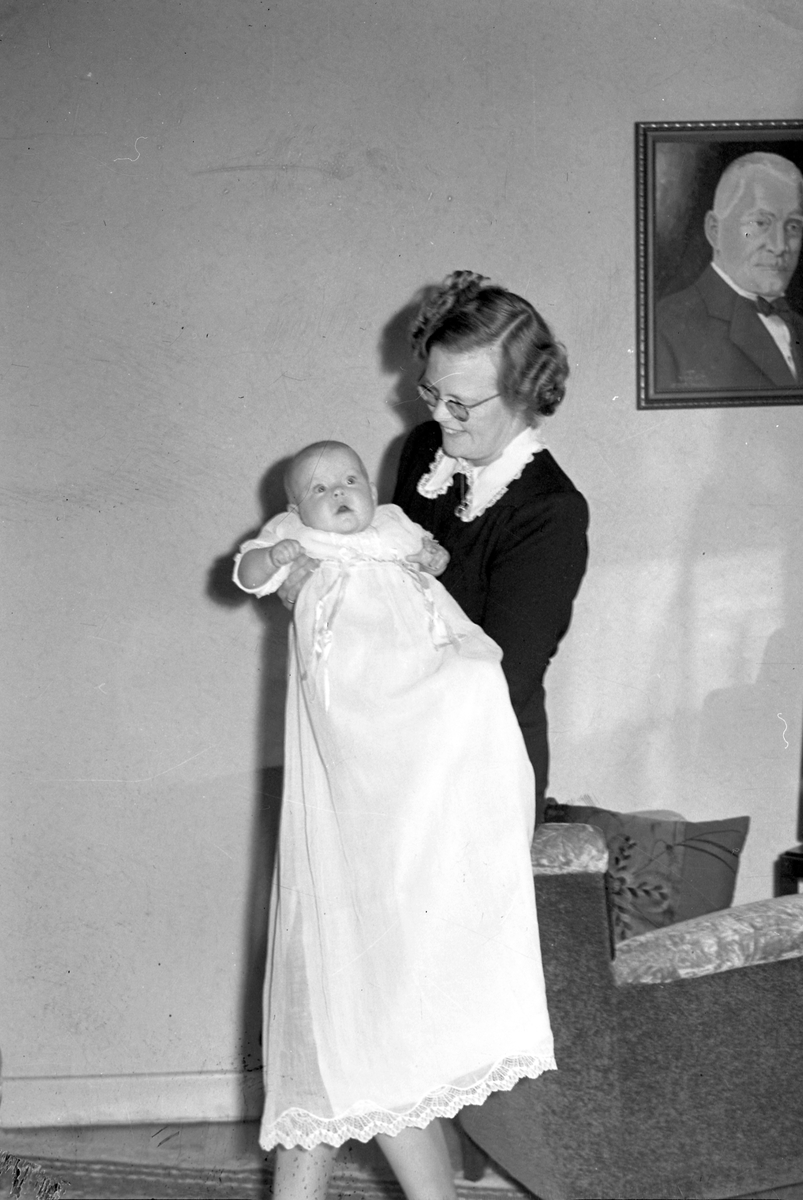 Fru Allernäs. December 1944

