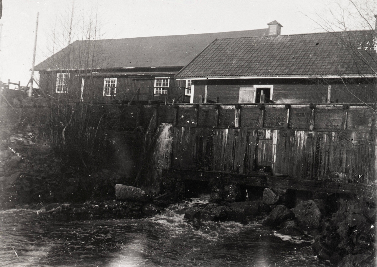Industribyggnad i Sadenfors.