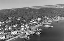 Oversiktsbilde fra Skjærhalden på Kirkeøy på Hvaler, flyfoto