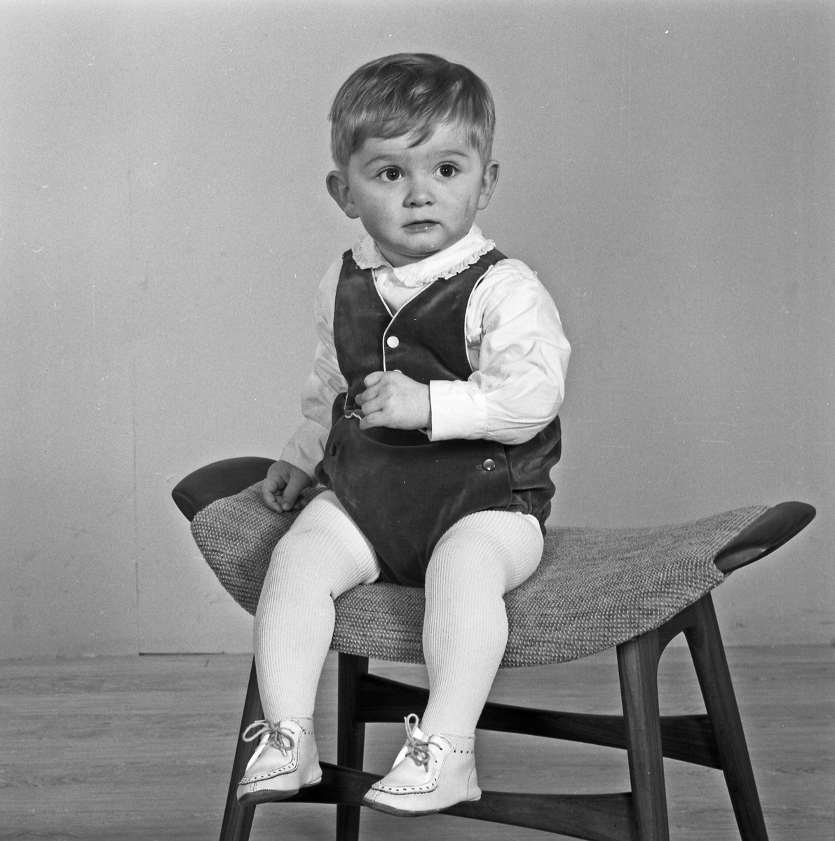 Portrett liten gutt - bestiller H. Danielsen