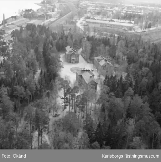 Flygfoto över garnisonssjukhuset år 1973. Sjukhuset lades ned 1960. Endast neg finns.