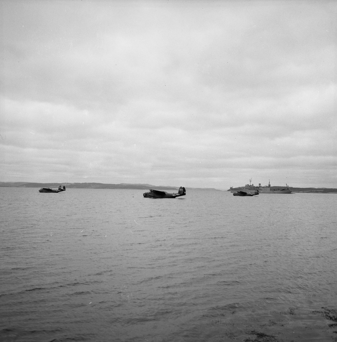 USS Currituck deltar i Natolandenes militærøvelse "Main Brace"