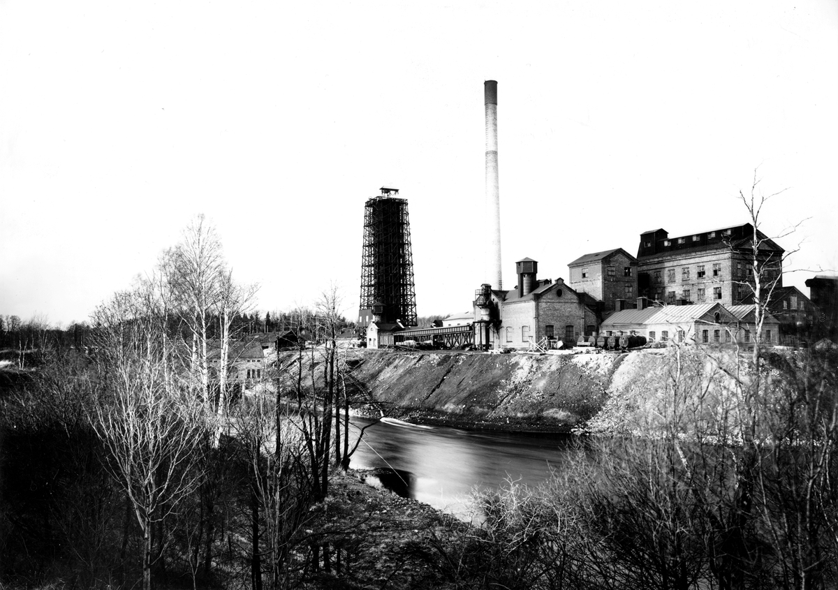 Mackmyra Sulfit AB i Mackmyra, Valbo. Verksamheten i fabriken varade från 1889, till 1976.
