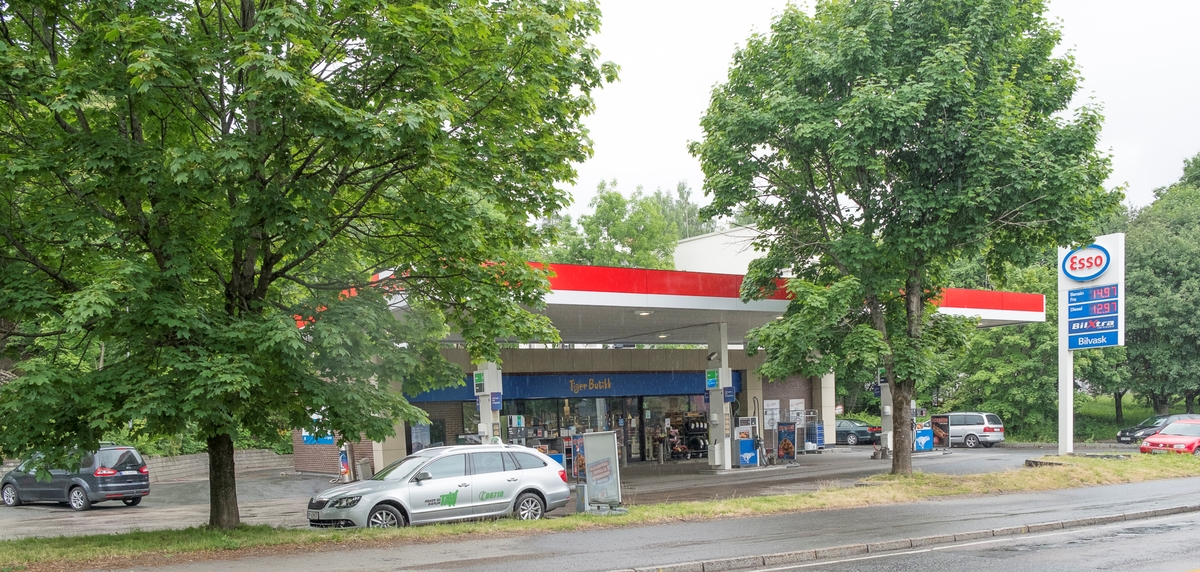 Esso bensinstasjon Gamle Drammensvei Stabekk Bærum