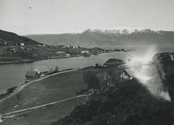 Liavågen, Hareid. Sett mot nord (nord-æst). I bakgrunnen Sul