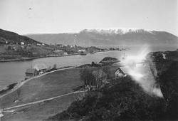 Liavågen, Hareid. Sett mot nord (nord-æst). I bakgrunnen Sul