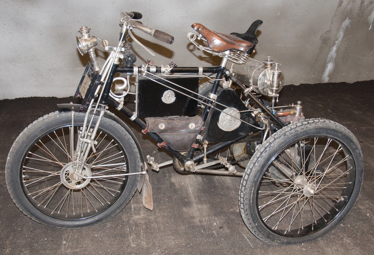 Trehjuligt fordon (motorcykel) fabrikat De Dion av typen Tricycle.