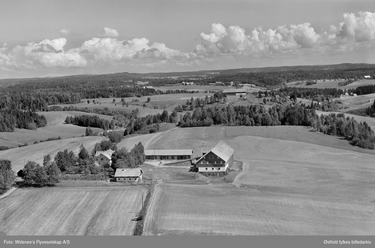 Vestby gård, gnr./bnr.53/1. Spydeberg, flyfoto.