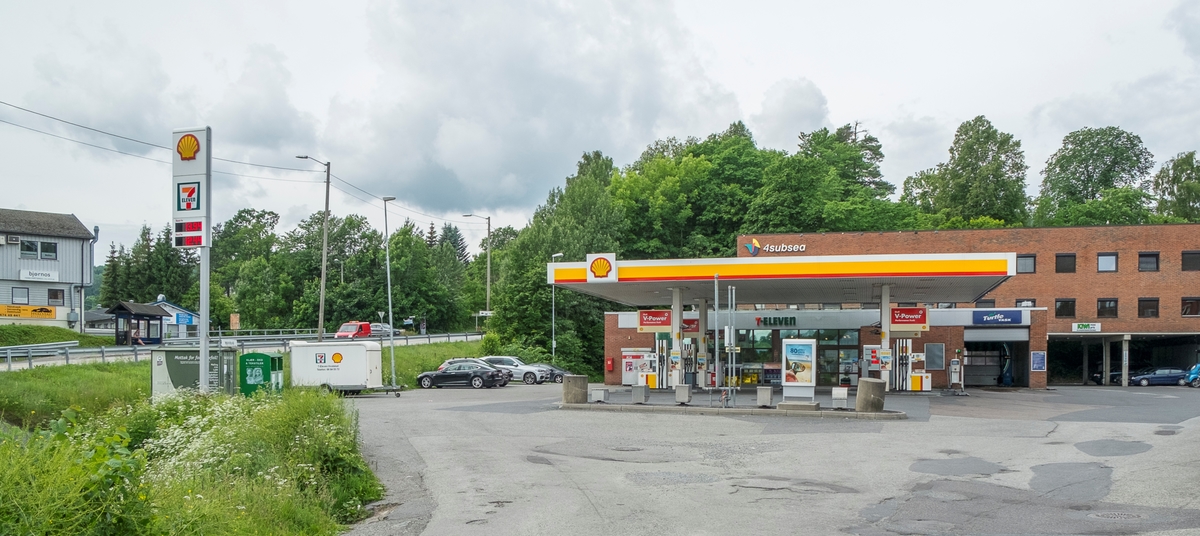 Shell bensinstasjon Smedsvingen, Hvalstad, Asker
