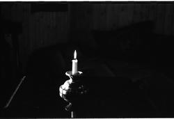 Talglys i tre stadier:
-Bilde 1: Lyset brenner
-Bilde 2: L