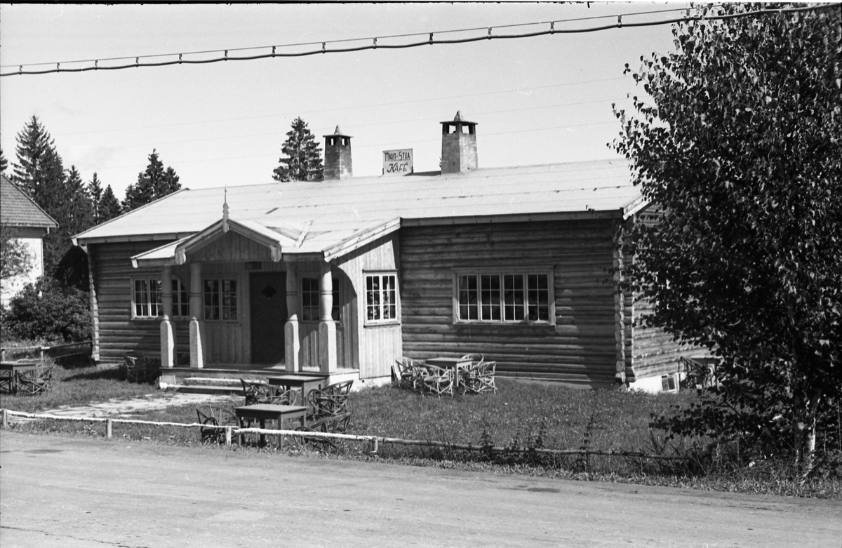 Maritstua Kafe på Kapp, august 1948. Seks bilder.