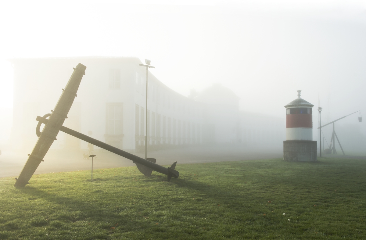 Sjöhistoriska museet i dimma.