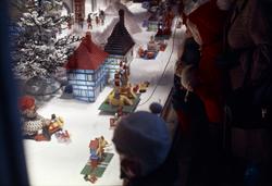 Juleutstilling hos Steen & Strøm.