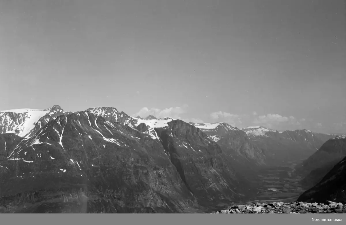 Sunndal, Aura, fjell, ingeniør, snø, 1930-tall. Arkivskaper er trolig ...