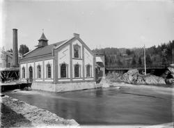 Kraftstasjonen Tinfos I i 1901, sett fra øst.