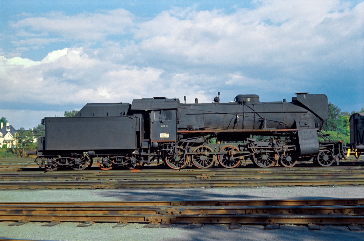 Damplokomotiv type 31b nr. 430, hensatt på Marienborg ved Trondheim.