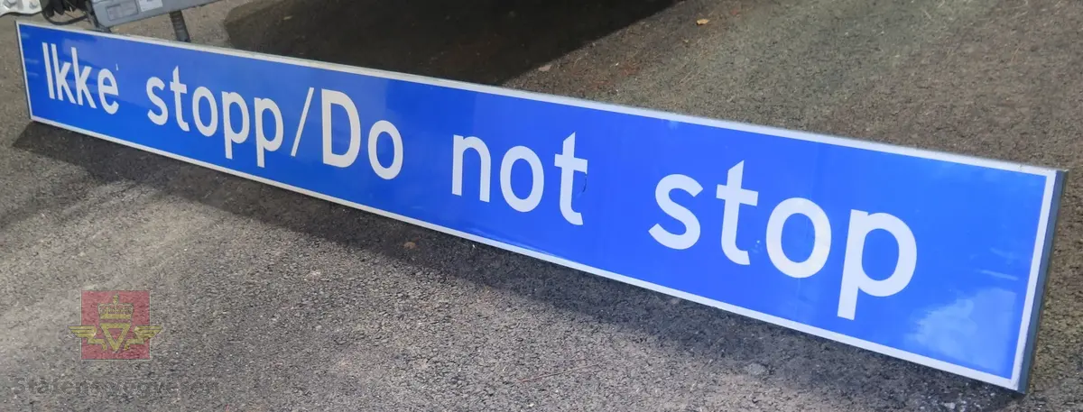 Består av en mendge deler. Hoveddeler er styringsskap, kamerautstyr, skilt og master.