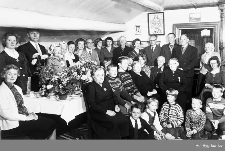 Gruppe31, Åremålsdag, 70-årsdag, Kvanneberg, kvinner, barn, menn, kongens fortenestemedalje