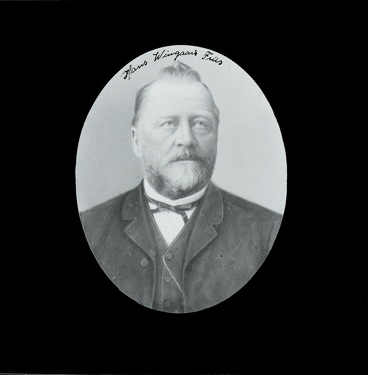 6 glassplater, portretter av menn.