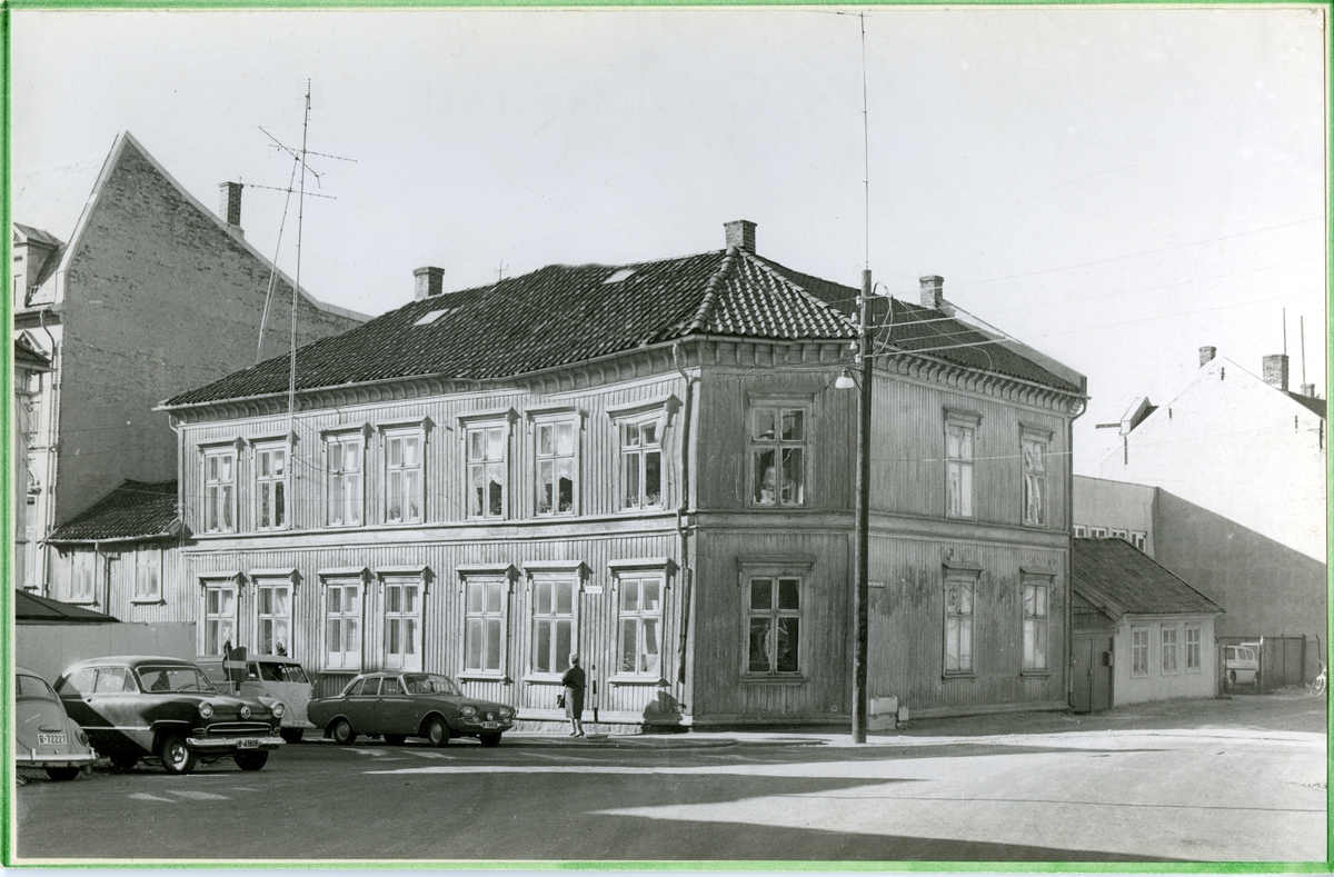 Fredrikstad Vestsiden Asylgaten 1 Midt På Foto Halvorsens Pensjonat Hjørnet Asylgaten 