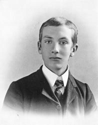 Portrett av ung mann. Håkon Frankmoen f. 8. 12. 1891.