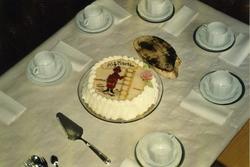 Bursdagskake Alf Martin. Dekket bord.