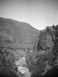 Galdene ved Galdesand, Bøverdalen, Lom, Trangt elvefar, gard