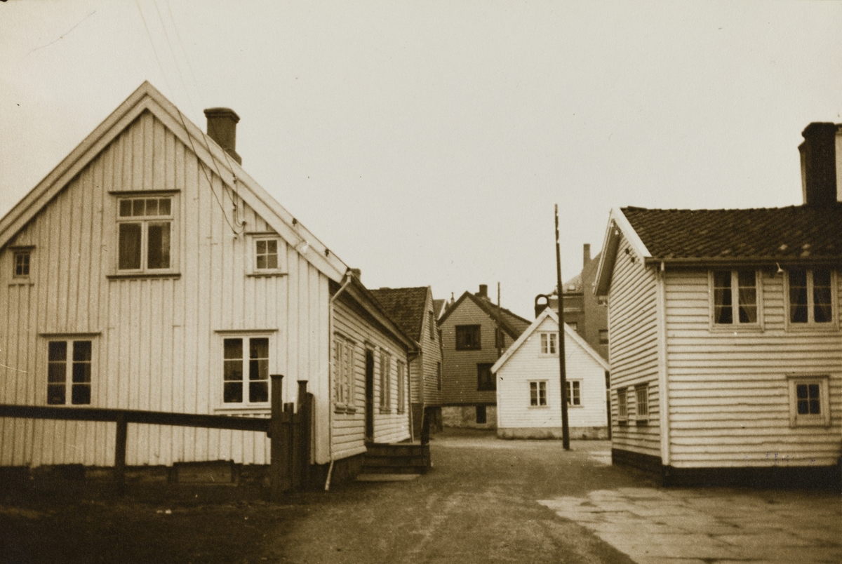 IX Hasseløen - Lotheveien sett mot øst ca.1930