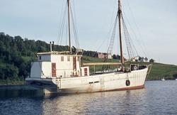 "Anna Rogde" for anker ved Kjøtta.