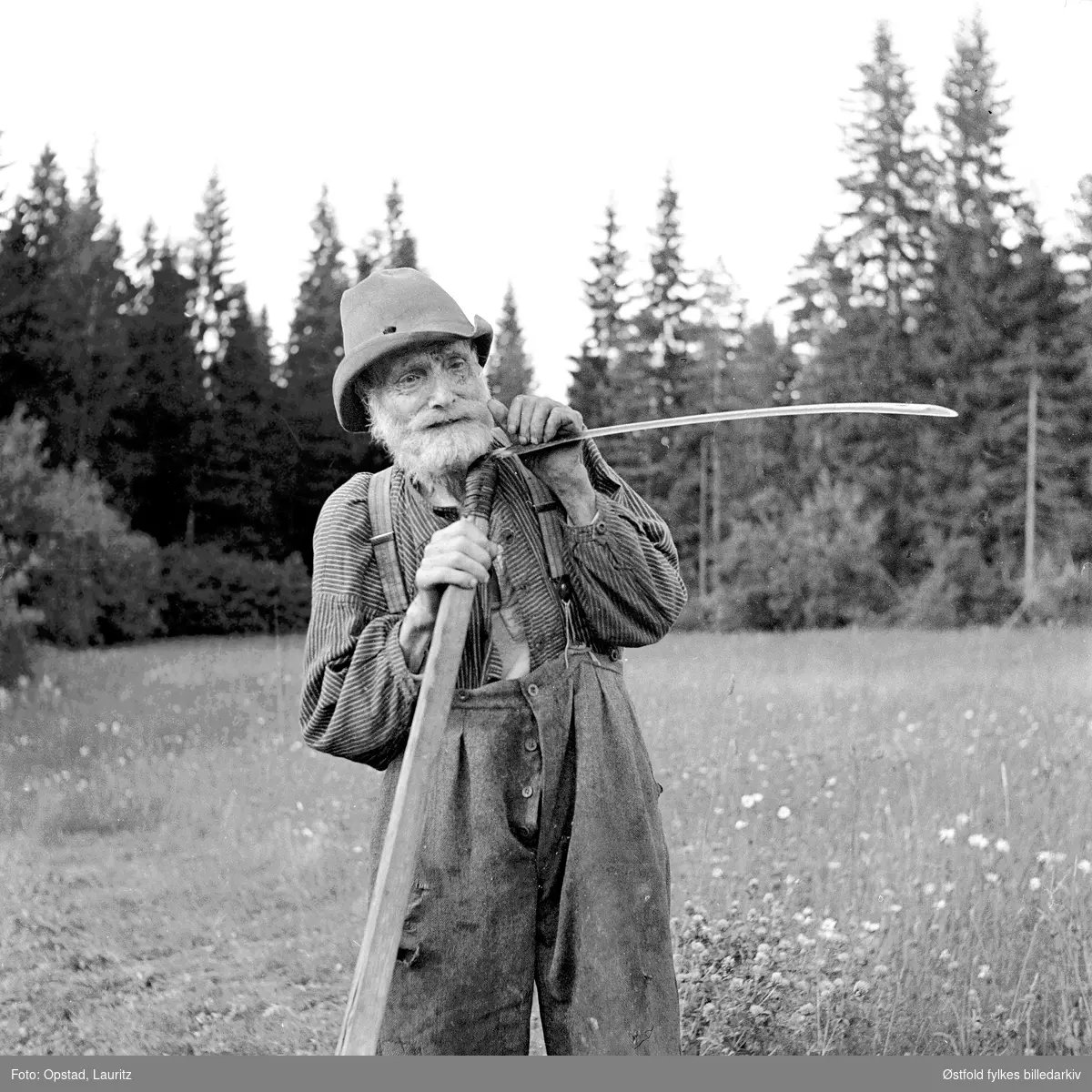 Husmann Petter Olsen Langedal (1860-1957), Halvorsrud i Marker, 1951. På bildet er Langedal ca. 91 år.