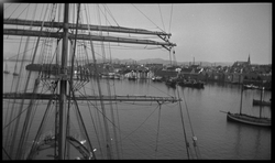 Skoleskibet "Statsraad Lehmkuhl". 4. september 1927