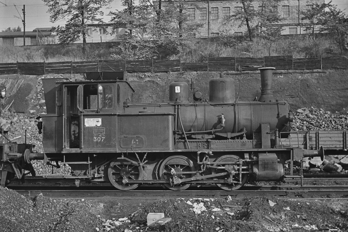 Damplokomotiv type 25a nr. 307 hensatt i Lodalen i Oslo. Lokomotivet ble satt i drift igjen og overført til Kristiansand.