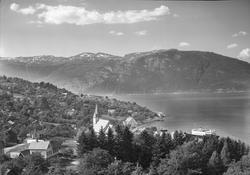 Utne kyrkje, kirke, ferje, MF Hardangerfjord, fjord, fjell, 
