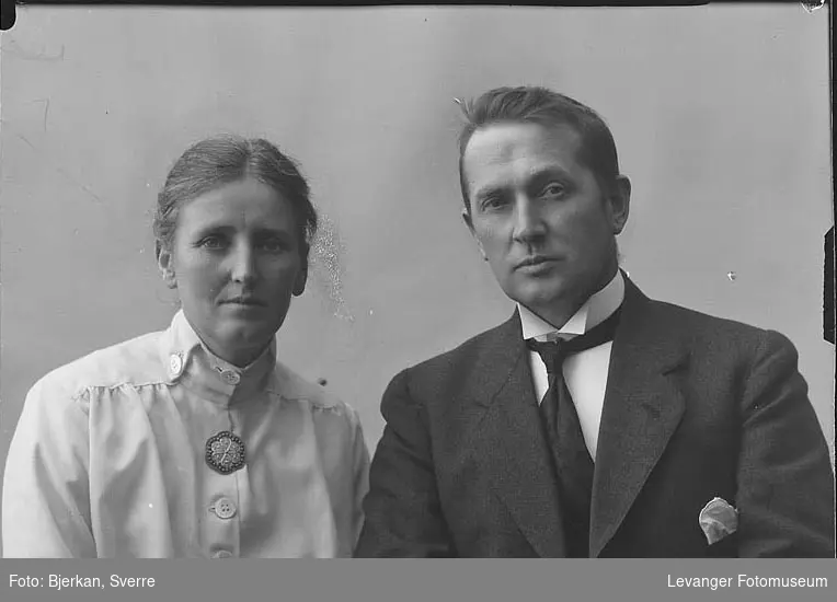Portrett av  Gisle Johnsen Janke og Helga Janke (f. Grytnes). Janke var sokneprest i Levanger.