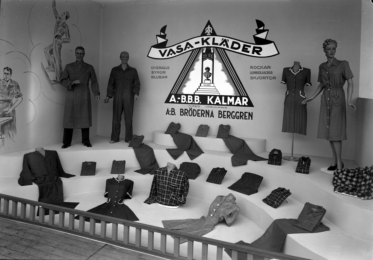 Hantverksutställningen 1947 i Kalmar. Paviljongen för Vasa-kläder AB Bröderna Berggren, Kalmar.