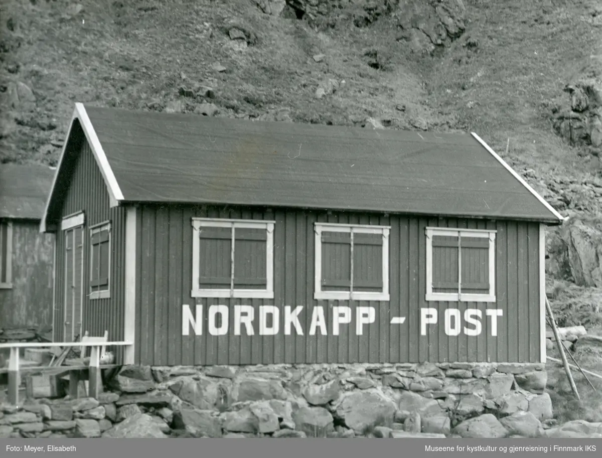 Hornvika. Posthuset påmalt 'Nordkapp - Post'. 1940.