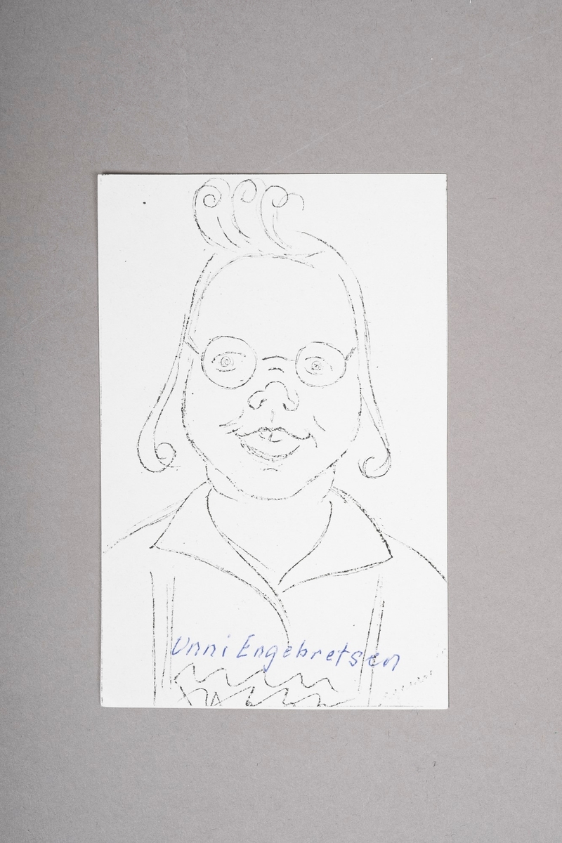 Kopi av portrett-tegning av Unni Engebretsen. Portrettet (originalen) er tegnet med blyant eller penn, og er i svart-hvitt.