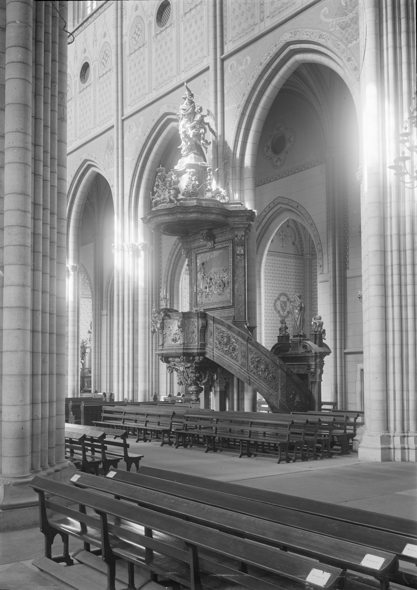 Predikstolen efter restaureringen, Uppsala domkyrka, Uppsala 1913
