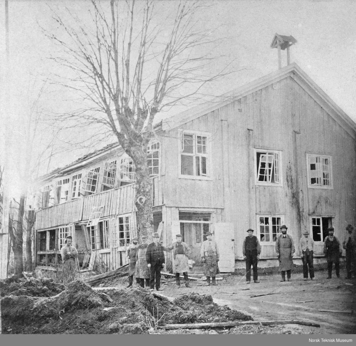 Nitroglycerincompagniet, Lysaker etter eksplosjonen i 1874. Fabrikkbestyrer Lamms bolig