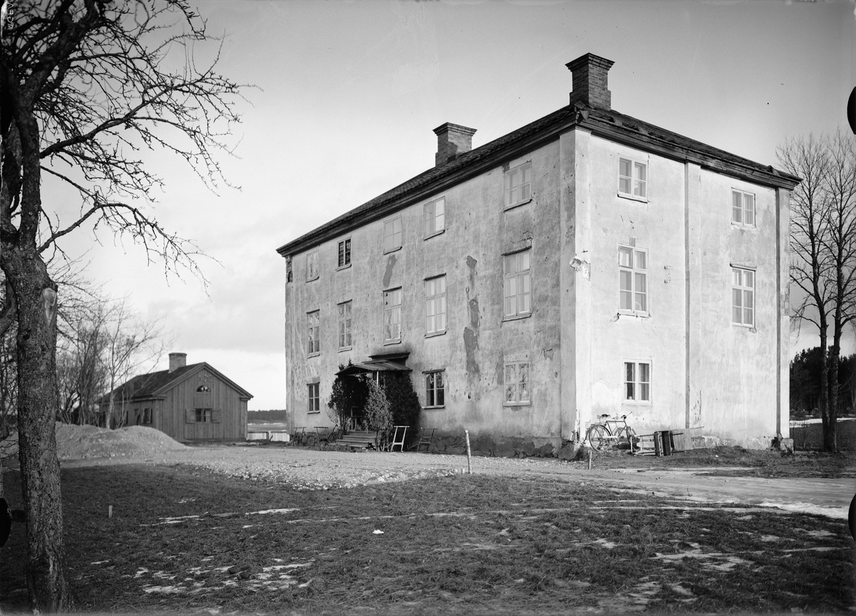 Huvudbyggnaden på Åkerby herrgård
