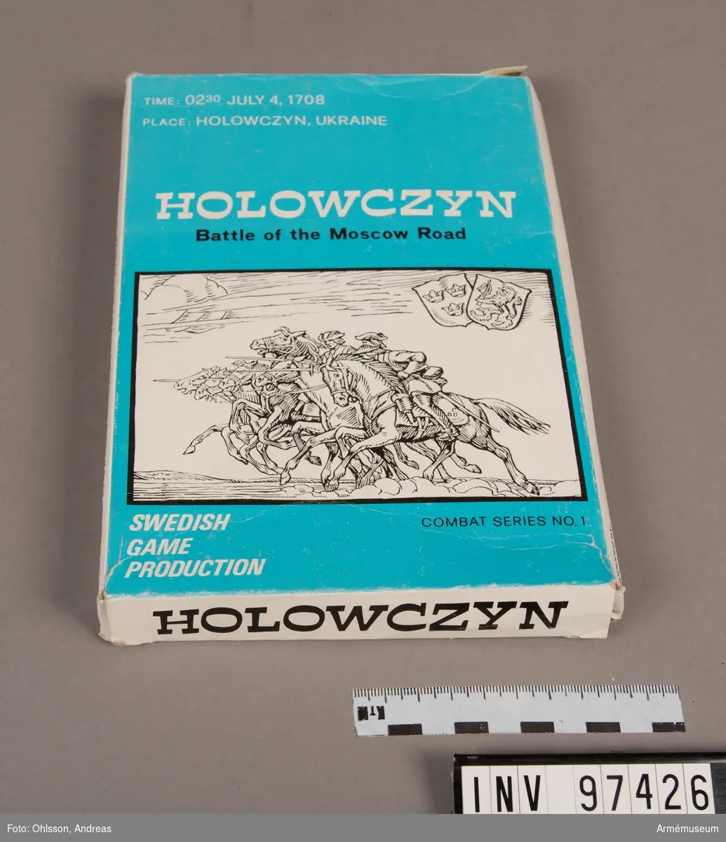 Spelet består av en spelplan som föreställer Holowczyn indelad i hexagoner, en tärning, två plastpåsar med sammanlagt cirka 100 spelmarkeringar i papp i grönt, vitt och blått, samt ett häfte och ett blad med spelinstruktioner och tabeller.