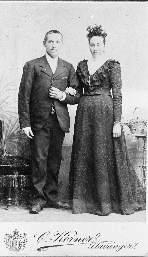 Mann og kvinne, namn ukjent, frå ca 1890.