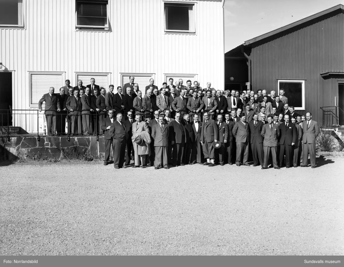 Plåtslagarmästarnas fackförbund har kongress i Sundsvall. Bilder från Sunds verkstäder.