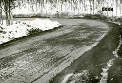 Teleløsning og skader på asfaltdekke 1975