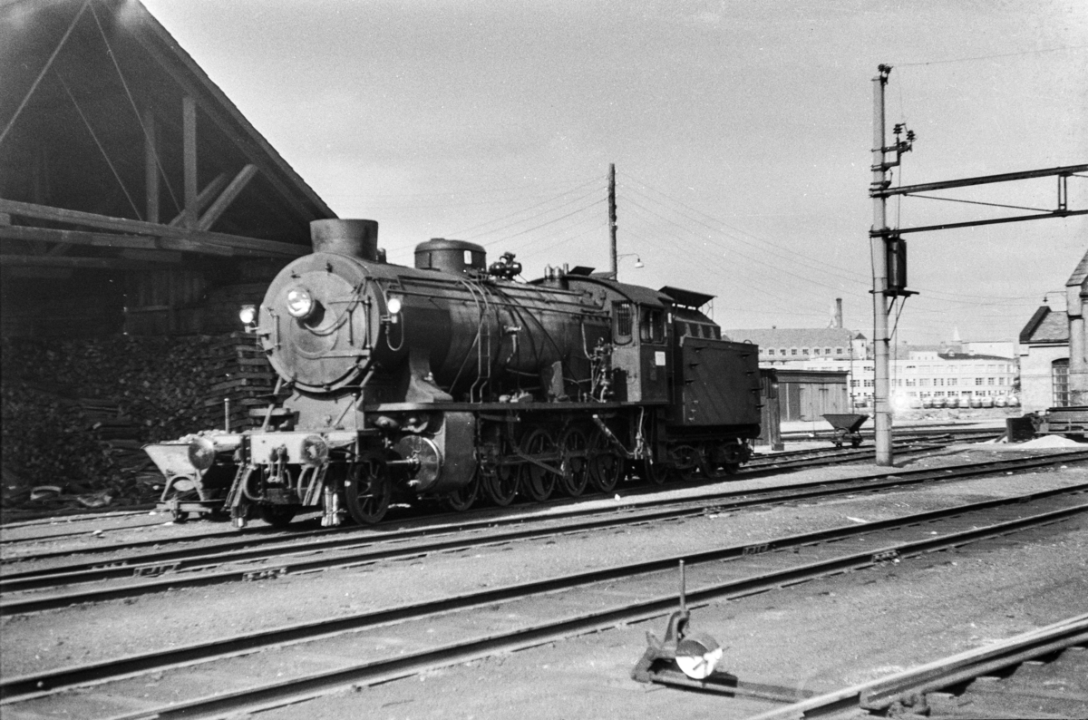 Damplokomotiv type 39a nr. 308 på Bergen stasjon.