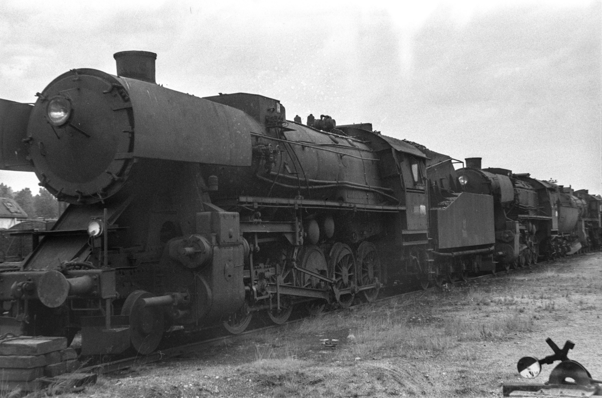 Hensatte damplokomotiver i Lodalen i Oslo, nærmest type 63a nr. 5862.