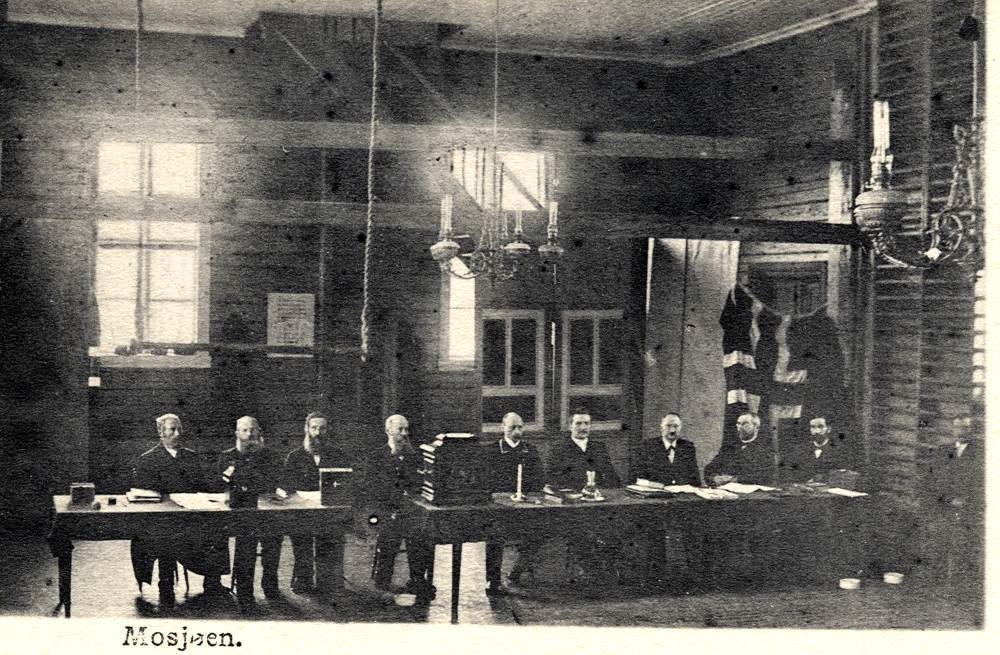 Postkort med valgstyret ved folkeavstemningen 13. november 1905 (se historikk).